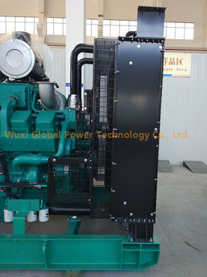 650 KVA / 520 KW Cummins Open Diesel Generator Set 50 HZ / 60 HZ Aangepast door Watergekoeld leverancier